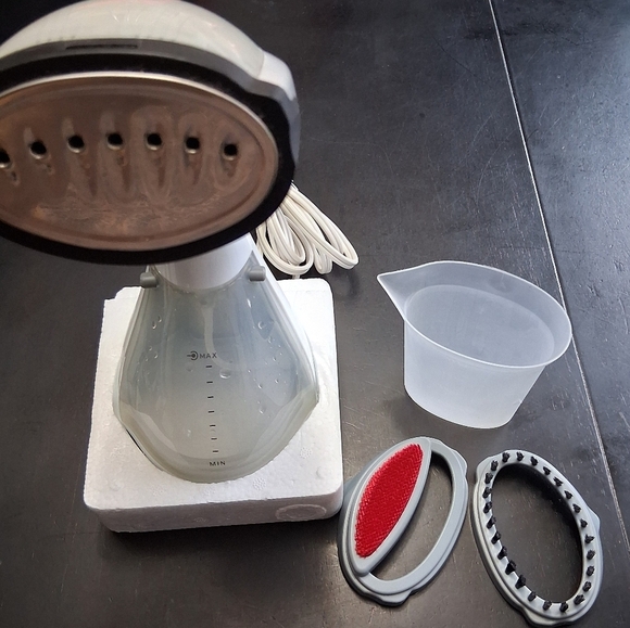 True & Tidy Other - True & Tidy  Power Steam Press 1200 Watts